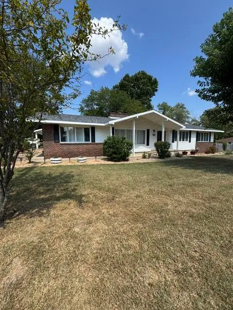 1208 Cooper Avenue, Ava, MO 65608