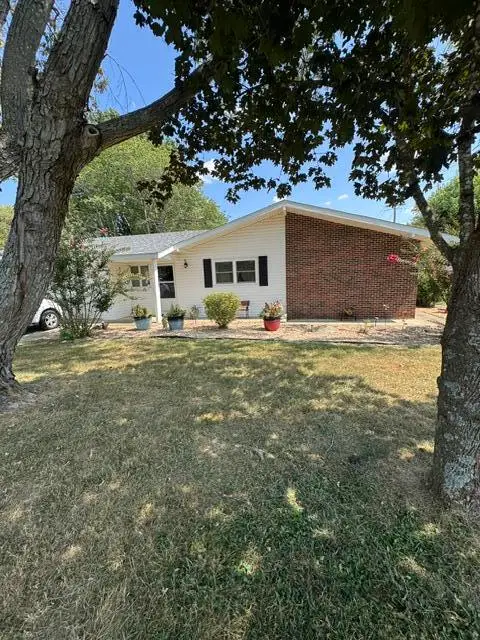 1208 Cooper Avenue, Ava, MO 65608 - #3