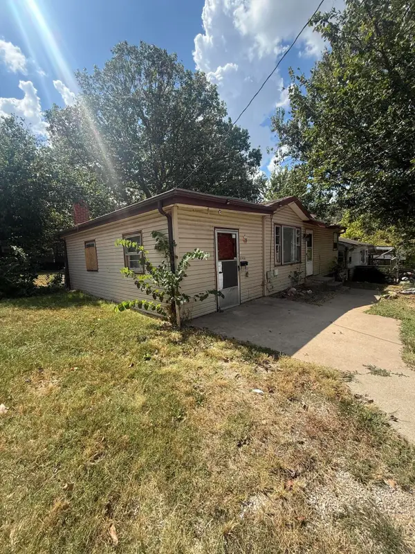 1306 W Talmage Street, Springfield, MO 65803