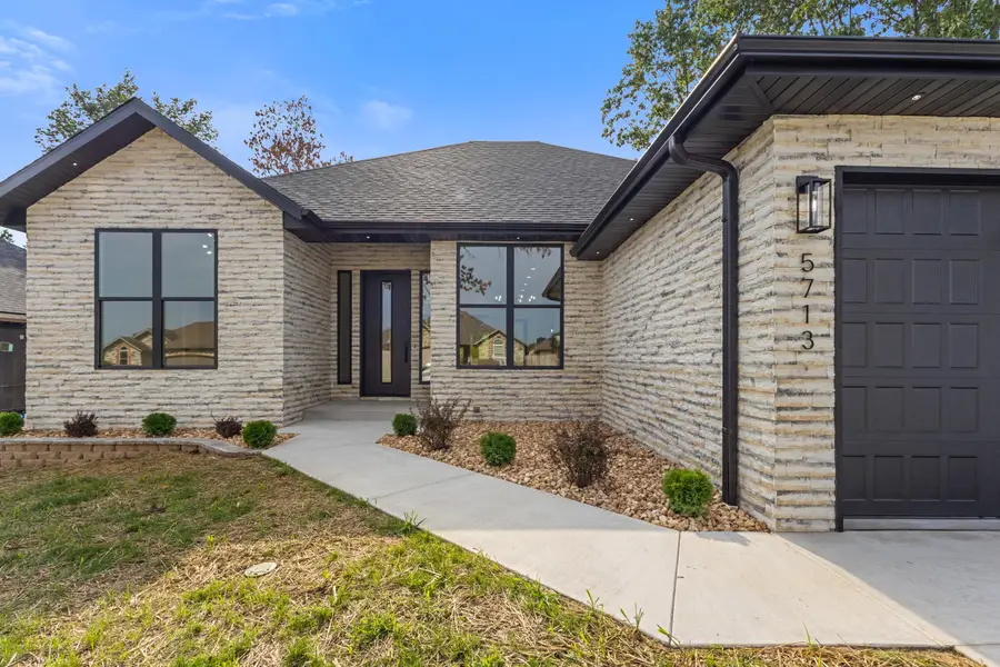 5713 S Cloverdale Lane, Battlefield, MO 65619 - #3