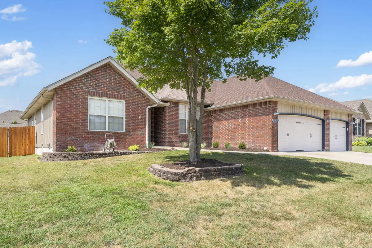 639 N Rockingham Avenue, Nixa, MO 65714 - #1