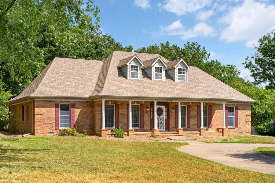 2065 E Thornridge Circle, Bolivar, MO 65613 - #2