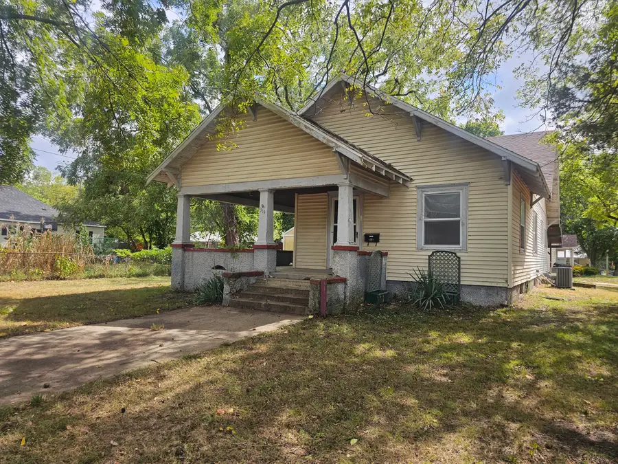 314 Jasper Street, Aurora, MO 65605 - #2