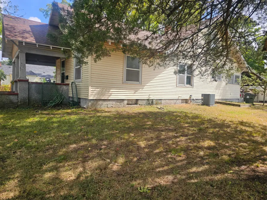 314 Jasper Street, Aurora, MO 65605 - #3