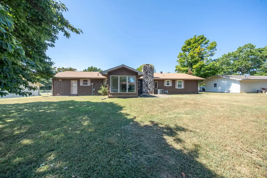 2814 Laurie Drive, West Plains, MO 65775 - #2