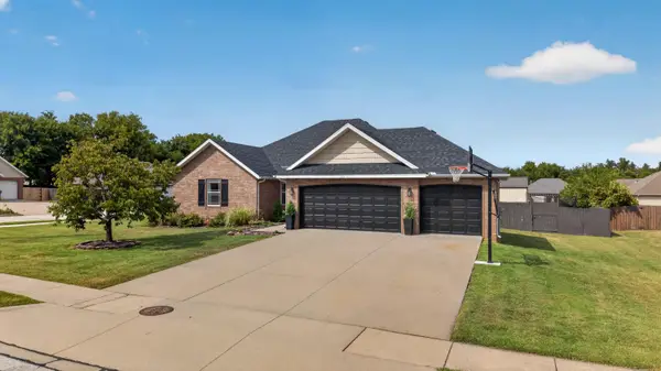 221 Pheasant, Willard, MO 65781