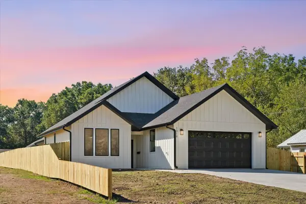 1018 W Jackson Street, Bolivar, MO 65613