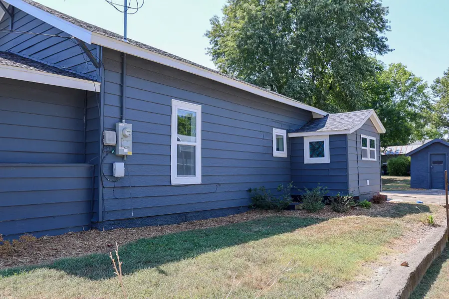 514 N Washington Street, Carterville, MO 64835 - #2