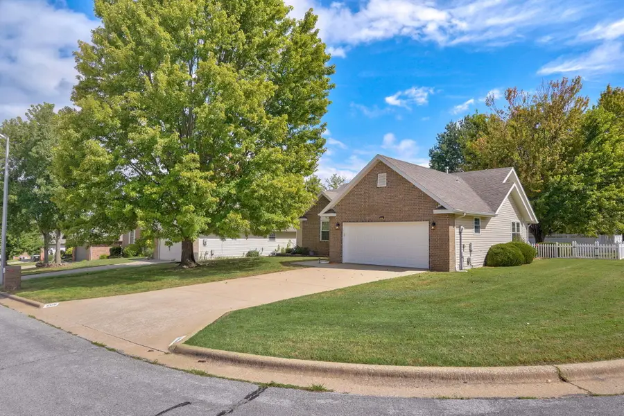 4370 S York Avenue, Springfield, MO 65810 - #3