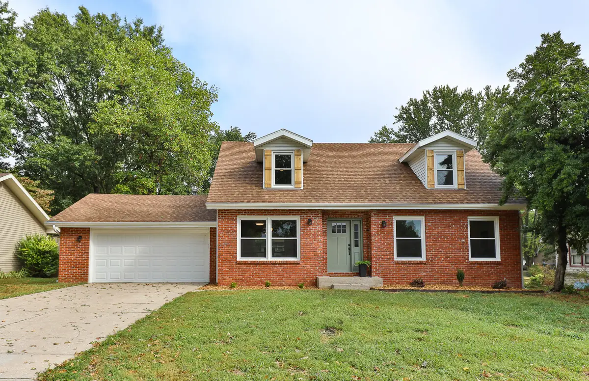833 E Mentor Street, Springfield, MO 65810 - #1