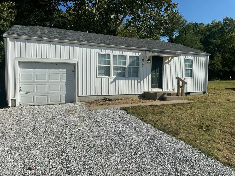 1657 E Division Street, Springfield, MO 65803 - #2