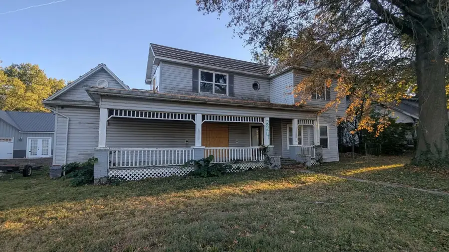 224 W Summit Avenue, Seymour, MO 65746 - #2