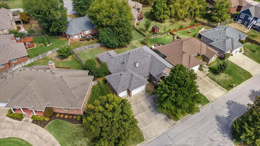 2705 E Shady Glen Drive, Springfield, MO 65804 - #3