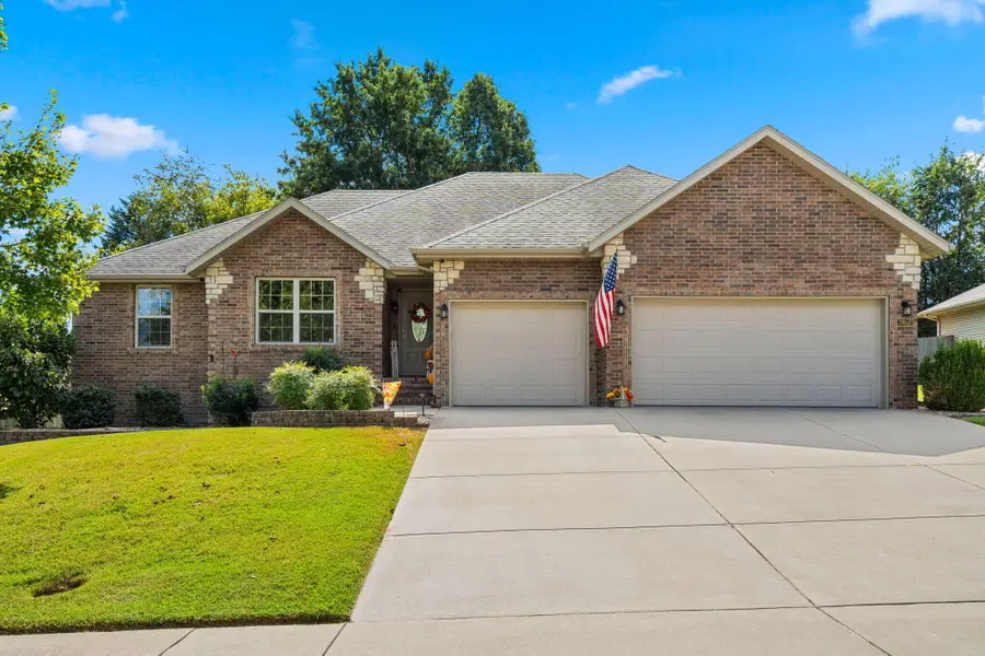 3852 W Village Terrace, Springfield, MO 65810 - #2