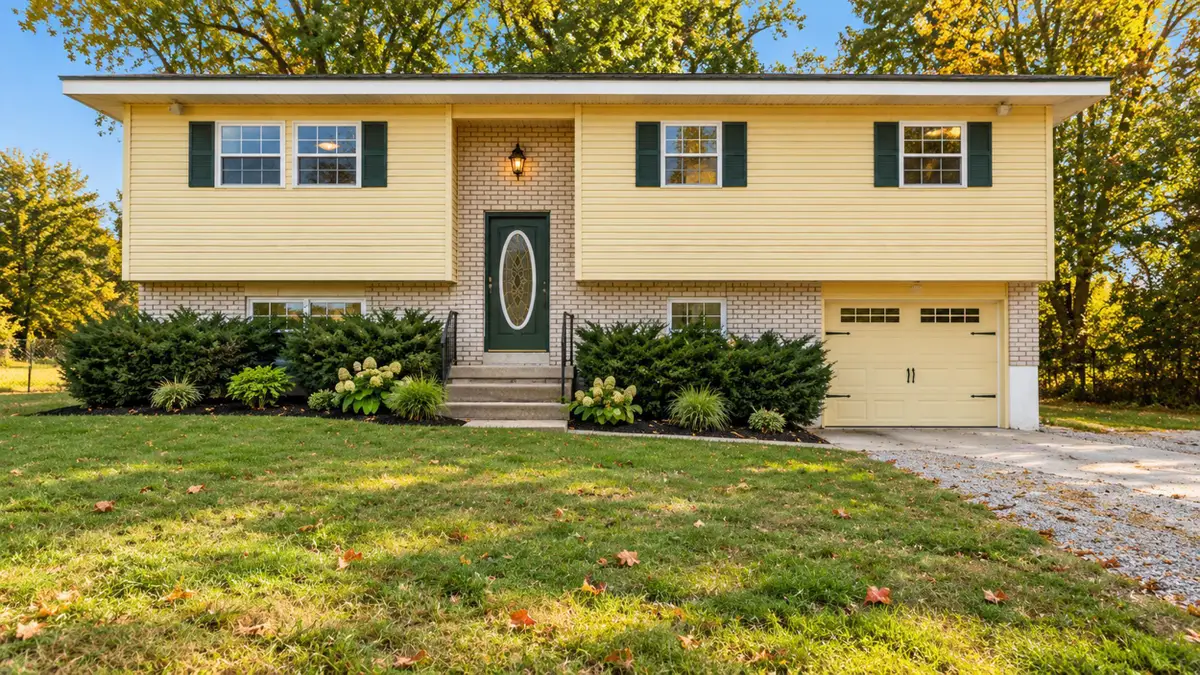 402 E Clouse Street, Mountain Grove, MO 65711 - #1