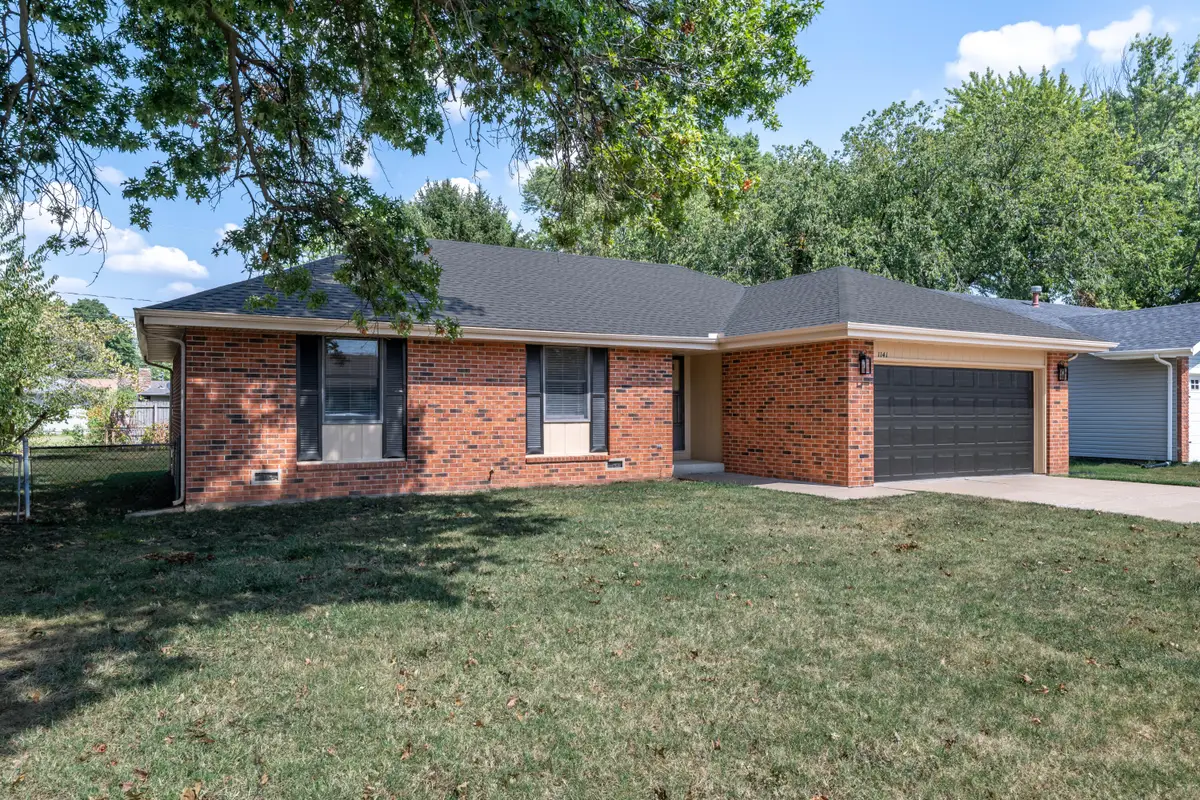1141 E Cambridge Street, Springfield, MO 65807 - #1