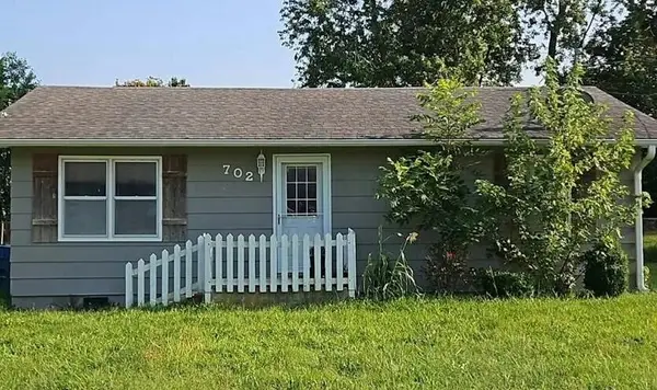 702 E Madison Street, Marshfield, MO 65706
