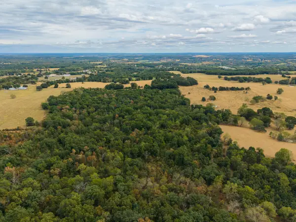 000 Highway 5, Hartville, MO 65667