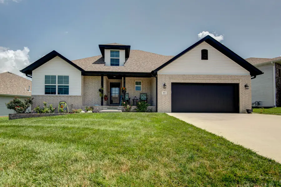 813 E Brewer Avenue, Nixa, MO 65714 - #2