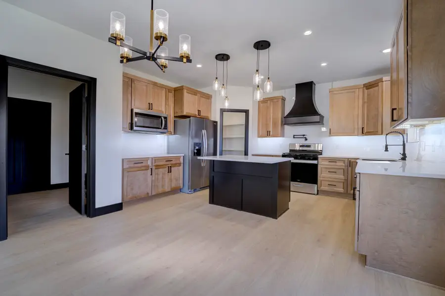 135 E Teakwood Avenue, Clever, MO 65631 - #3