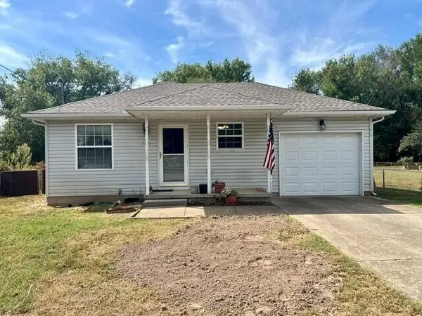 1121 S Colgate Avenue, Springfield, MO 65802