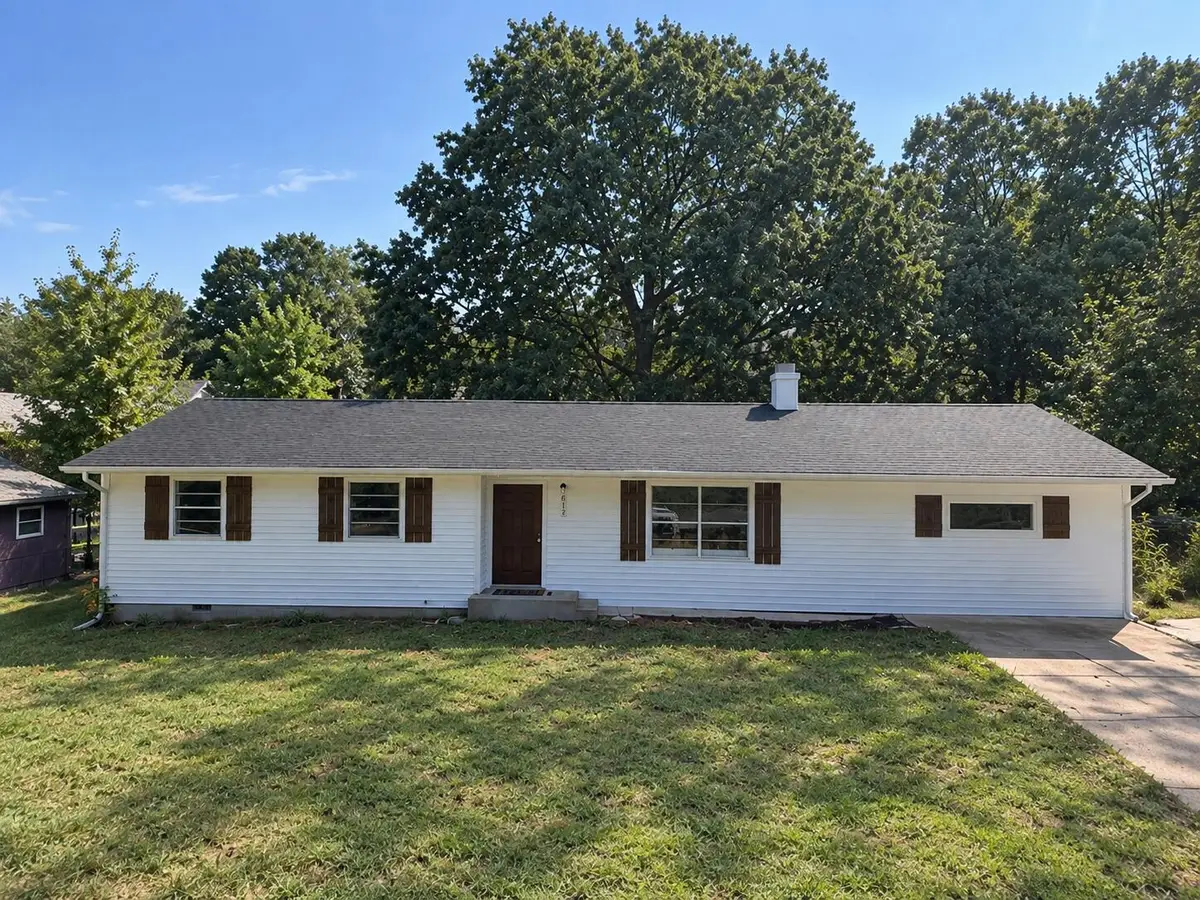 612 Stephens Street, Neosho, MO 64850 - #1
