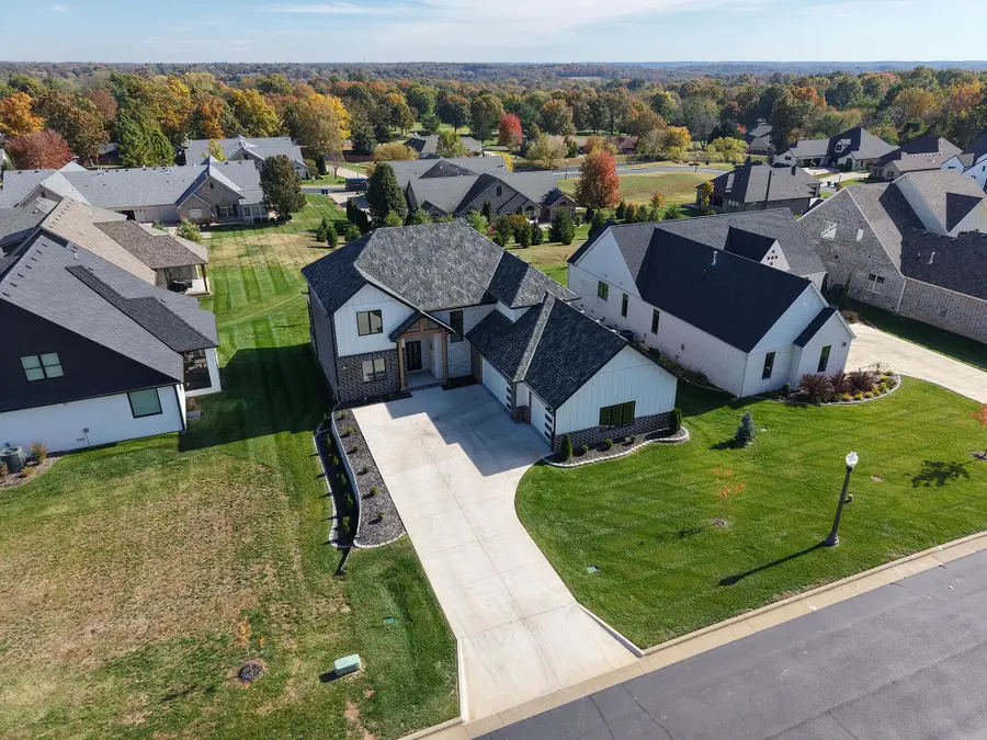 3810 E Cherry Street #32, Springfield, MO 65809 - #3