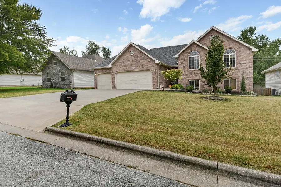 4356 W Forest Ridge Road, Battlefield, MO 65619 - #2