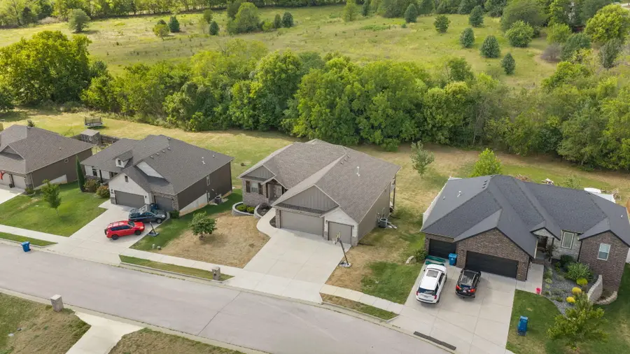 2127 N Bradbury Lane, Ozark, MO 65721 - #3