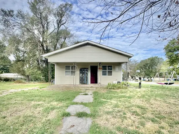 1102 Roosevelt Avenue, Joplin, MO 64801