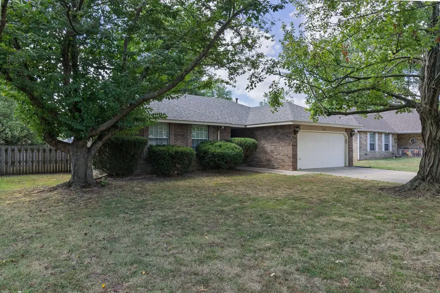 3814 W Harrison Street, Springfield, MO 65802 - #3