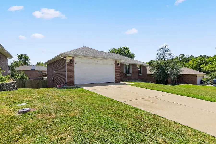 4048 W Falcon Drive, Battlefield, MO 65619 - #3