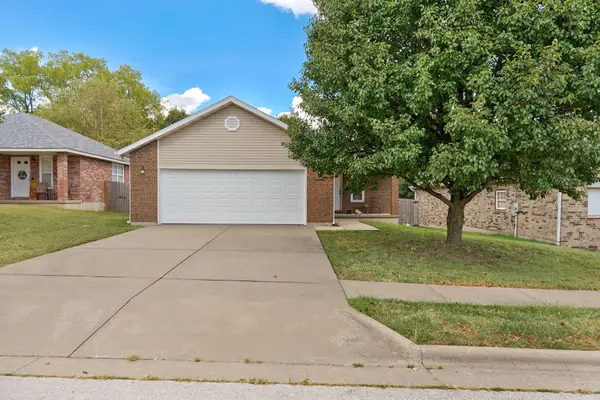 1257 E Mcclernon Street, Springfield, MO 65803