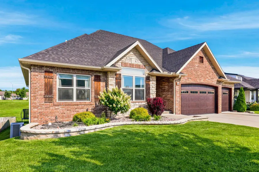 691 N Fox Hill Circle, Nixa, MO 65714 - #2