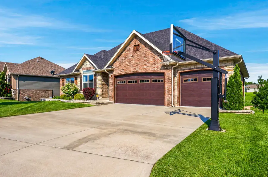 691 N Fox Hill Circle, Nixa, MO 65714 - #3