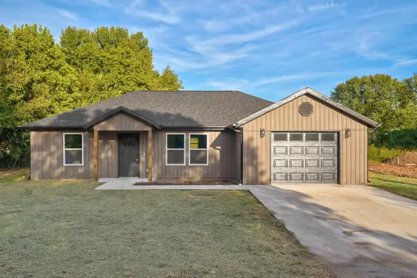 314 N Park Avenue, Aurora, MO 65605