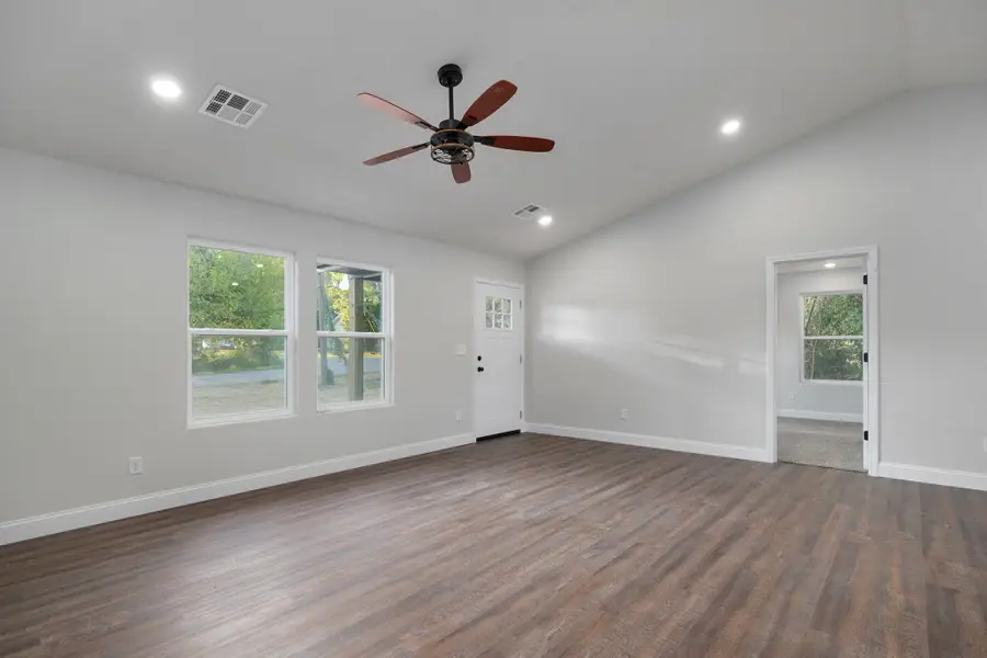 314 N Park Avenue, Aurora, MO 65605 - #2