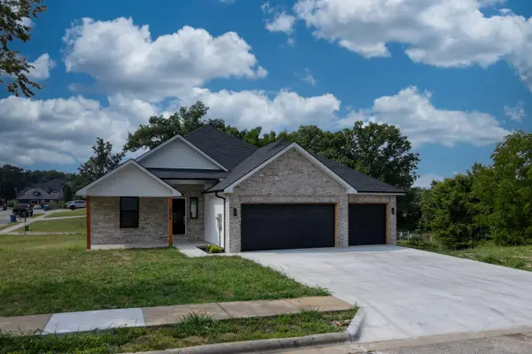 2014 Jay Street, Ozark, MO 65721