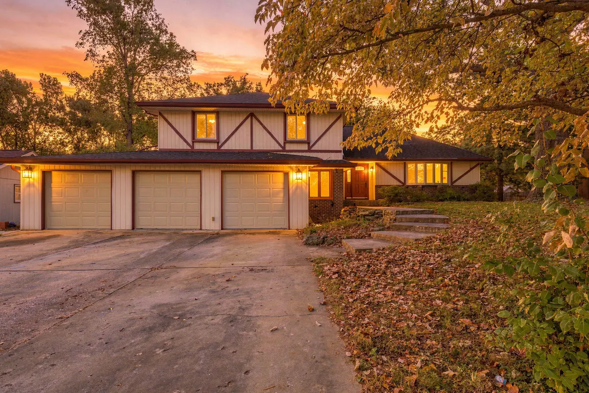 2924 S Chambery Avenue, Springfield, MO 65804 - #1