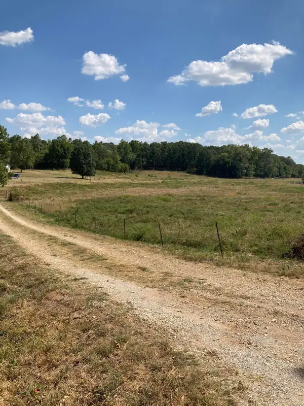 13115 Falcon Road, Neosho, MO 64850