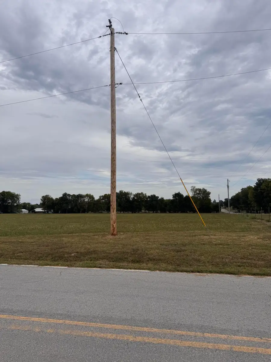 000 N Farm Road 177 #3, Springfield, MO 65803 - #2