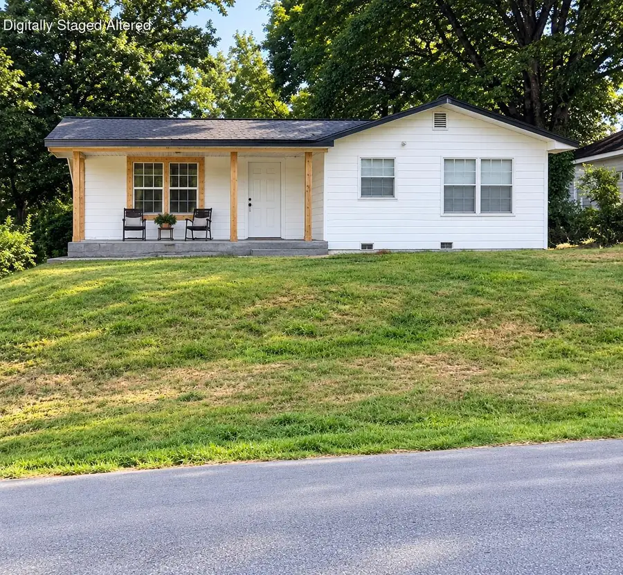 202 E Grand Avenue, Ava, MO 65608 - #2