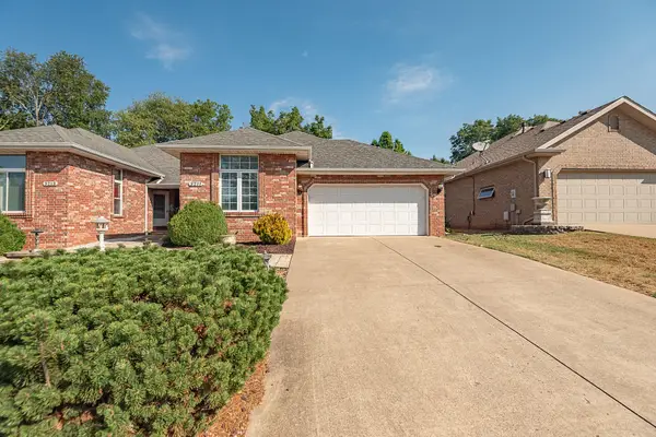 3211 W Sunset Street, Springfield, MO 65807