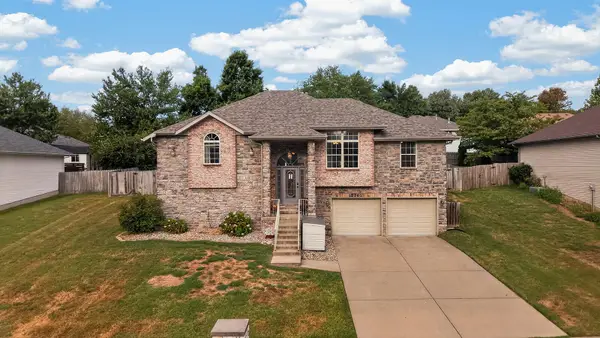 5761 S Fairview Avenue, Springfield, MO 65810