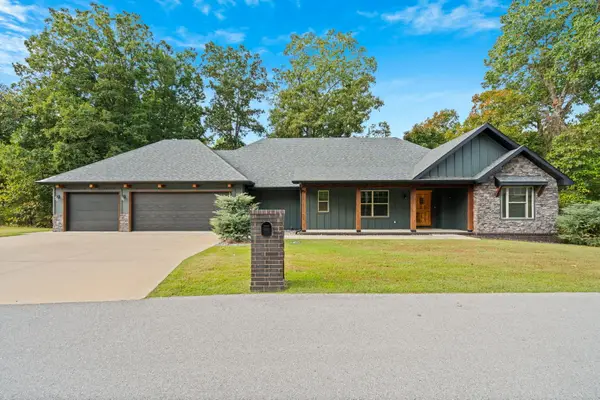 1800 Yoachum Drive, Nixa, MO 65714