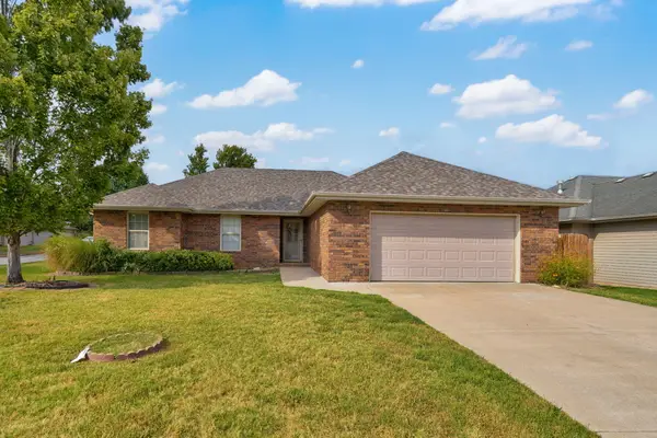 981 W Jake Flood Circle, Nixa, MO 65714