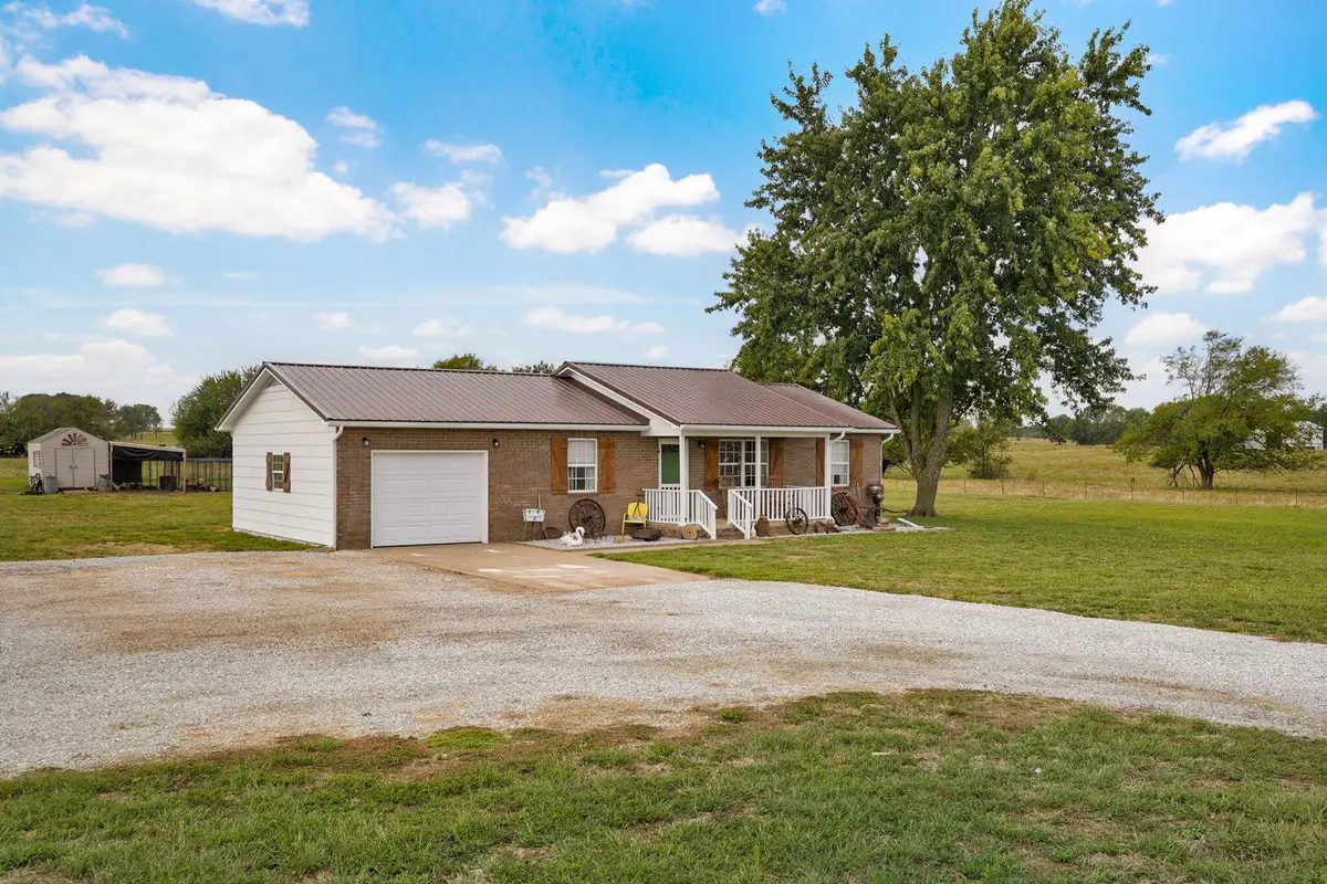 21721 Lawrence 2172, Aurora, MO 65605 - #1