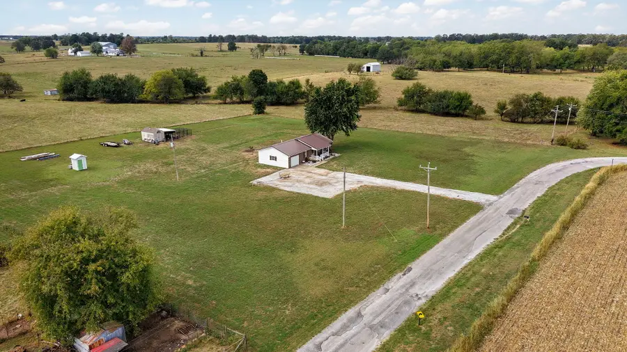 21721 Lawrence 2172, Aurora, MO 65605 - #3
