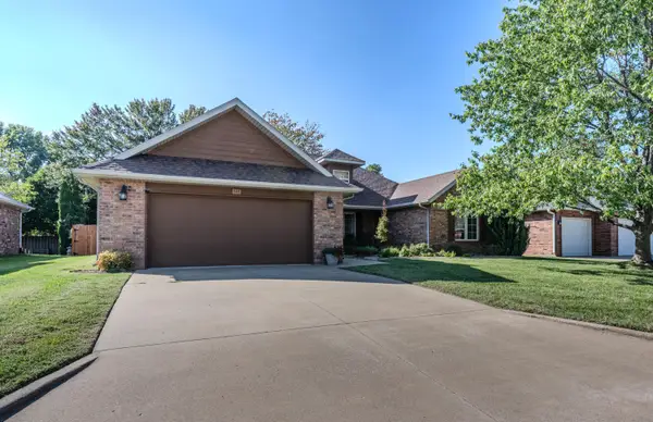 511 N Clover Court, Nixa, MO 65714