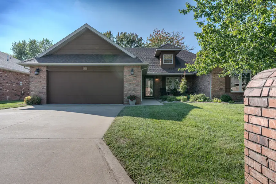 511 N Clover Court, Nixa, MO 65714 - #2